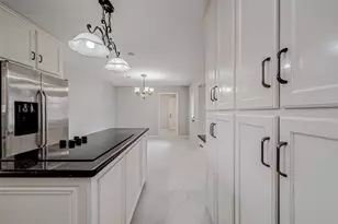 4506 Mimosa Dr, Bellaire, TX 77401 - Photo 18