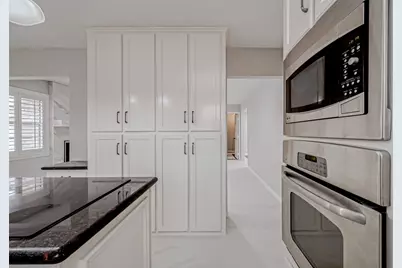 4506 Mimosa Drive, Bellaire, TX 77401 - Photo 24