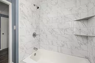 2222 N Austin Ave, Pearland, TX 77581 - Photo 16