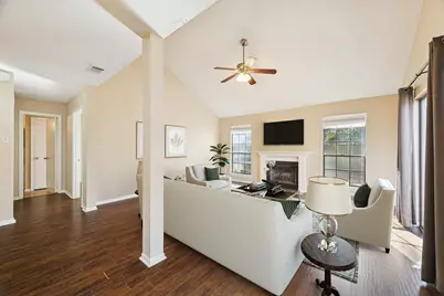 22 Camberwell Court, The Woodlands, TX 77380 - Photo 4