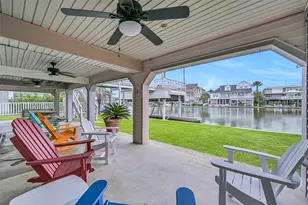 3512 Muscatee Cir, Galveston, TX 77554 - Photo 10