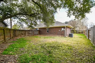 10919 Rustling Winds Dr, Houston, TX 77064 - Photo 20