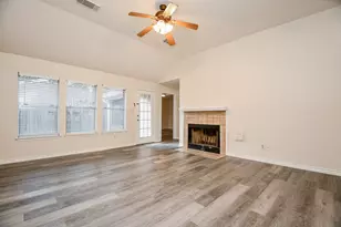 10919 Rustling Winds Dr, Houston, TX 77064 - Photo 4