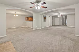 11827 E Galwan Cir, Houston, TX 77070 - Photo 6