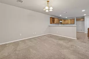 11827 E Galwan Cir, Houston, TX 77070 - Photo 8