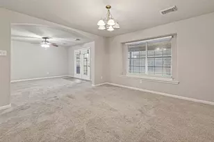 11827 E Galwan Cir, Houston, TX 77070 - Photo 10