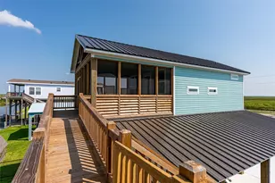 1185 Mabry St, Gilchrist, TX 77617 - Photo 32