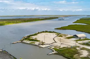 1185 Mabry St, Gilchrist, TX 77617 - Photo 48