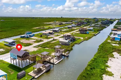 1185 Mabry Street, Gilchrist, TX 77617 - Photo 4