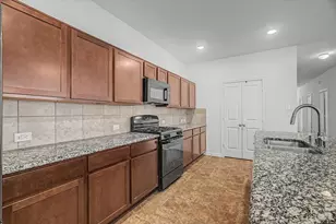 4714 Painted Bunting Ln, Baytown, TX 77521 - Photo 8