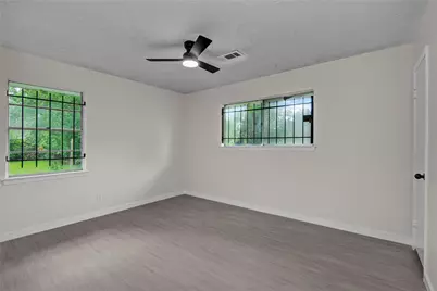 7329 Gleason Road, Houston, TX 77016 - Photo 14