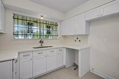 7329 Gleason Road, Houston, TX 77016 - Photo 10