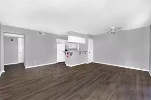 1200 Carolyn Ct, Houston, TX 77338 - Photo 2