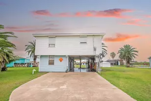 135 County Rd 200, Sargent, TX 77414 - Photo 2
