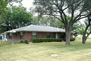 1518 Co Rd 307, El Campo, TX 77437 - Photo 2
