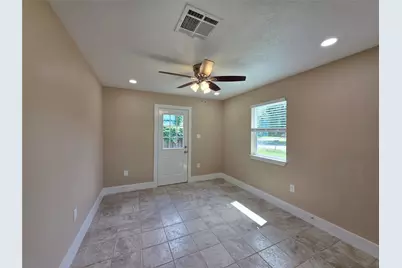 2306 19th Avenue N, Texas City, TX 77590 - Photo 12