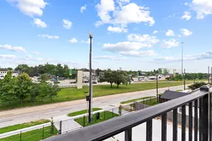 821 821 N Loop Center S, Houston, TX 77022 - Photo 20