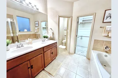 12801 Winter Springs Drive, Pearland, TX 77584 - Photo 8