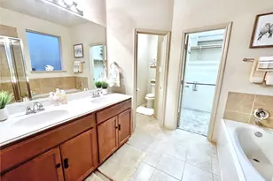 12801 Winter Springs Dr, Pearland, TX 77584 - Photo 8