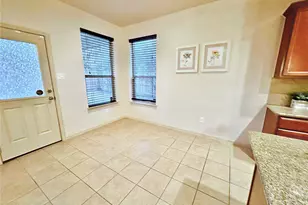 12801 Winter Springs Dr, Pearland, TX 77584 - Photo 6