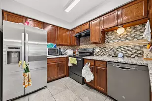10555 Turtlewood Ct, Houston, TX 77072 - Photo 16