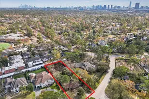 726 E Creekside Dr, Houston, TX 77024 - Photo 2