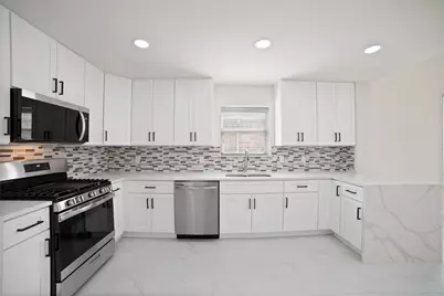 18119 Emerybrook Court, Richmond, TX 77407 - Photo 16