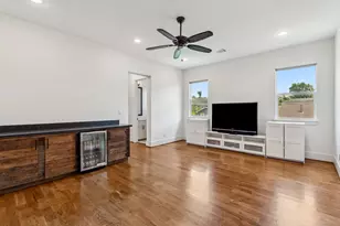 815 E 27th St, Houston, TX 77009 - Photo 18