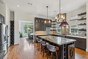 815 E 27th St, Houston, TX 77009 - Photo 8