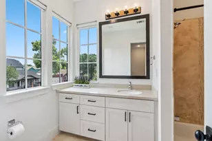 815 E 27th St, Houston, TX 77009 - Photo 26