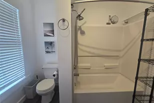 1119 Broadway St, Galveston, TX 77550 - Photo 8