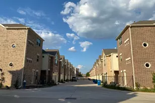 11604 Main Cypress Dr, Houston, TX 77025 - Photo 24