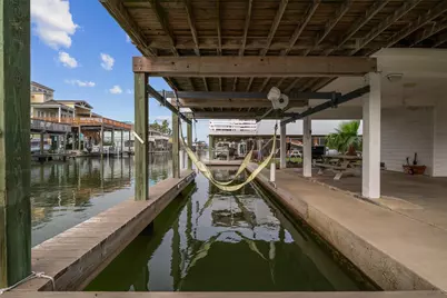 22118 Matagorda Drive, Galveston, TX 77554 - Photo 16