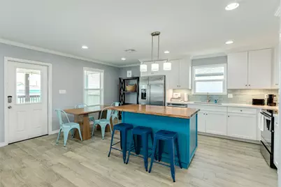 1741 Bluewater Highway, Surfside Beach, TX 77541 - Photo 8