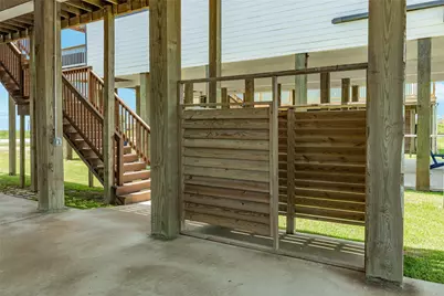 1741 Bluewater Highway, Surfside Beach, TX 77541 - Photo 16