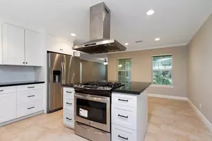 1422 Cheshire Ln, Houston, TX 77018 - Photo 12
