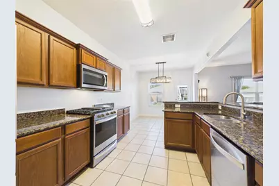 911 Marigold Road, Baytown, TX 77521 - Photo 16
