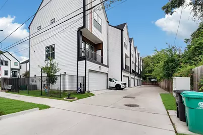 905 Woodcrest Drive #C, Houston, TX 77018 - Photo 2