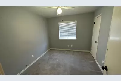 8607 Knoll Forest Drive, Humble, TX 77338 - Photo 12