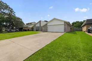 18731 Shannon Glen Ln, Houston, TX 77084 - Photo 2