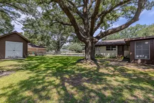 1700 Mustang Ave, Bay City, TX 77414 - Photo 34