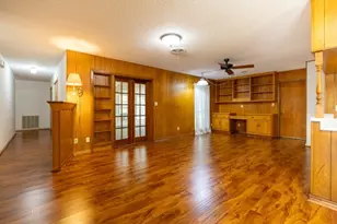 1700 Mustang Ave, Bay City, TX 77414 - Photo 26