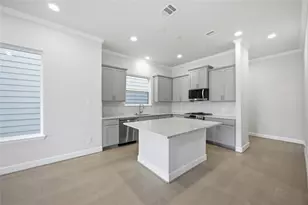 5668 Nolda St, Houston, TX 77007 - Photo 4