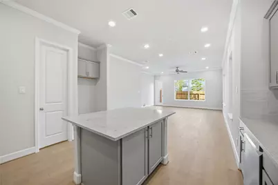 5668 Nolda Street, Houston, TX 77007 - Photo 6