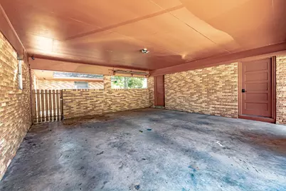 1220 N Avenue I, Shiner, TX 77984 - Photo 22