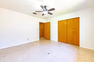 1220 N Ave I, Shiner, TX 77984 - Photo 12