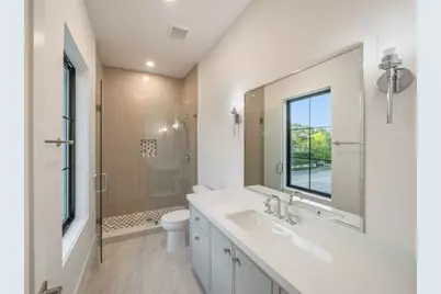 2538 Addison Road, Houston, TX 77030 - Photo 44
