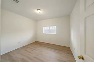 5502 Finch St, Houston, TX 77028 - Photo 26