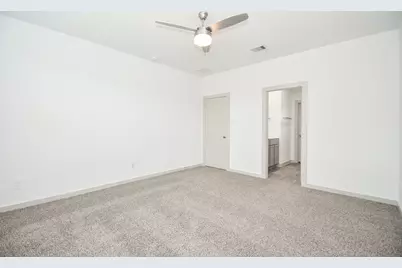 2818 Bethnal Garden Way, Houston, TX 77047 - Photo 16