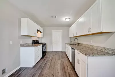 4909 Holloway Drive, Houston, TX 77048 - Photo 10